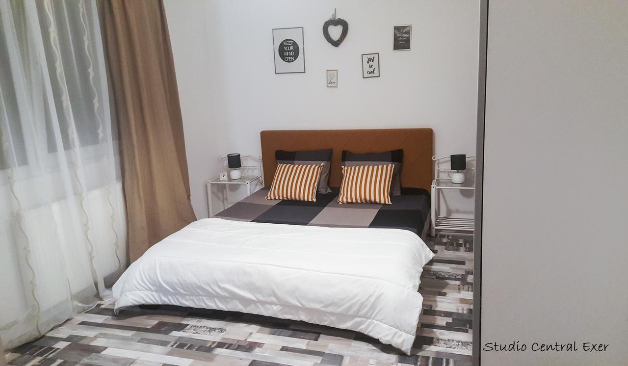 Studio Central Exer II Bucharest Luaran gambar